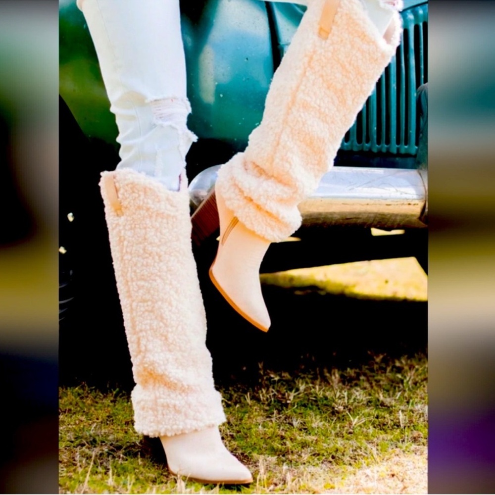Mata Shoes Cream Heeled Boots with Cowboy Style